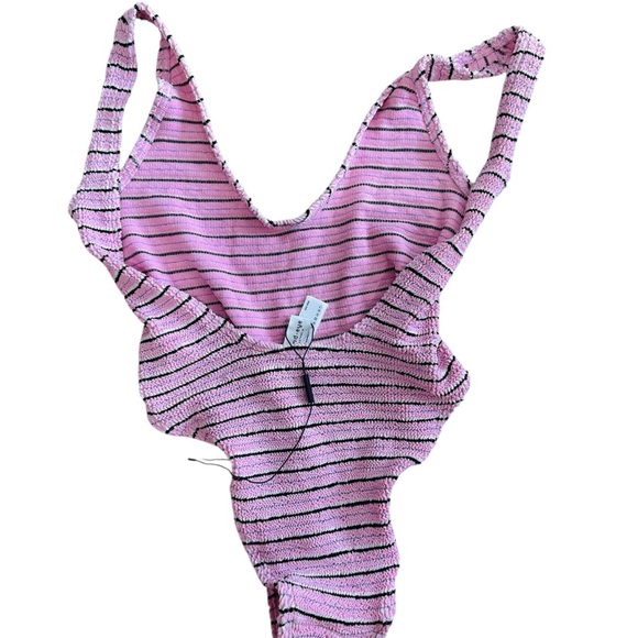 Bond-eye maxam Pink Striped One Piece Swimsuit NWOT - Picture 5 of 5